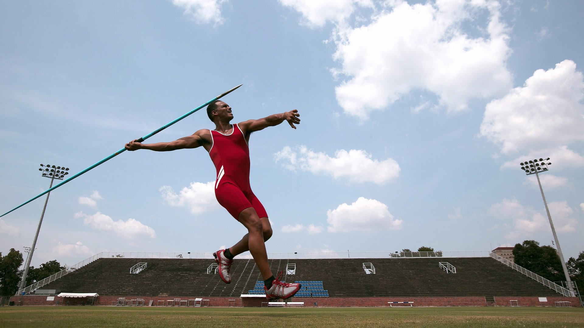 维也纳的琴弦与东方的龙吟，当团队轻取遇见个体燃烧